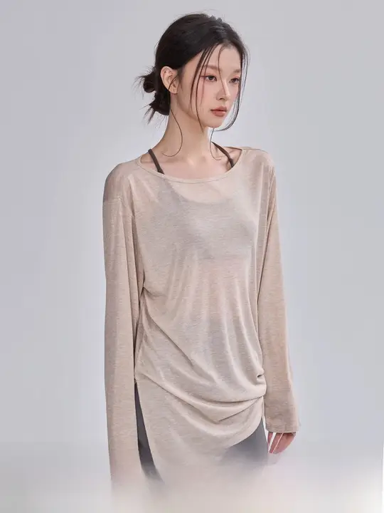 快適な着心地のヨガロングスリーブTシャツ【オーバーサイズ・軽やか・女性用・夏用】