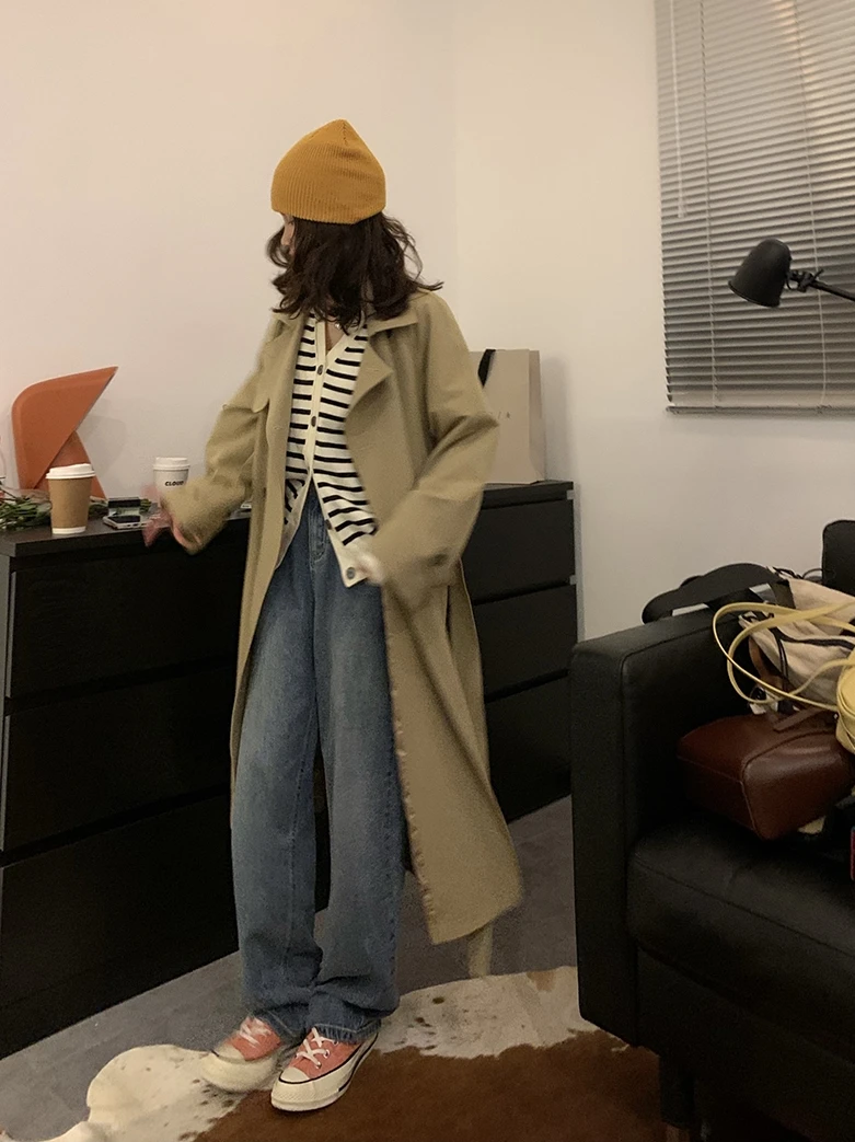 魅力的なカーディガン【中長丈・韓国風・カーキ・スタイリッシュ】のサイズ感とコーディネート法