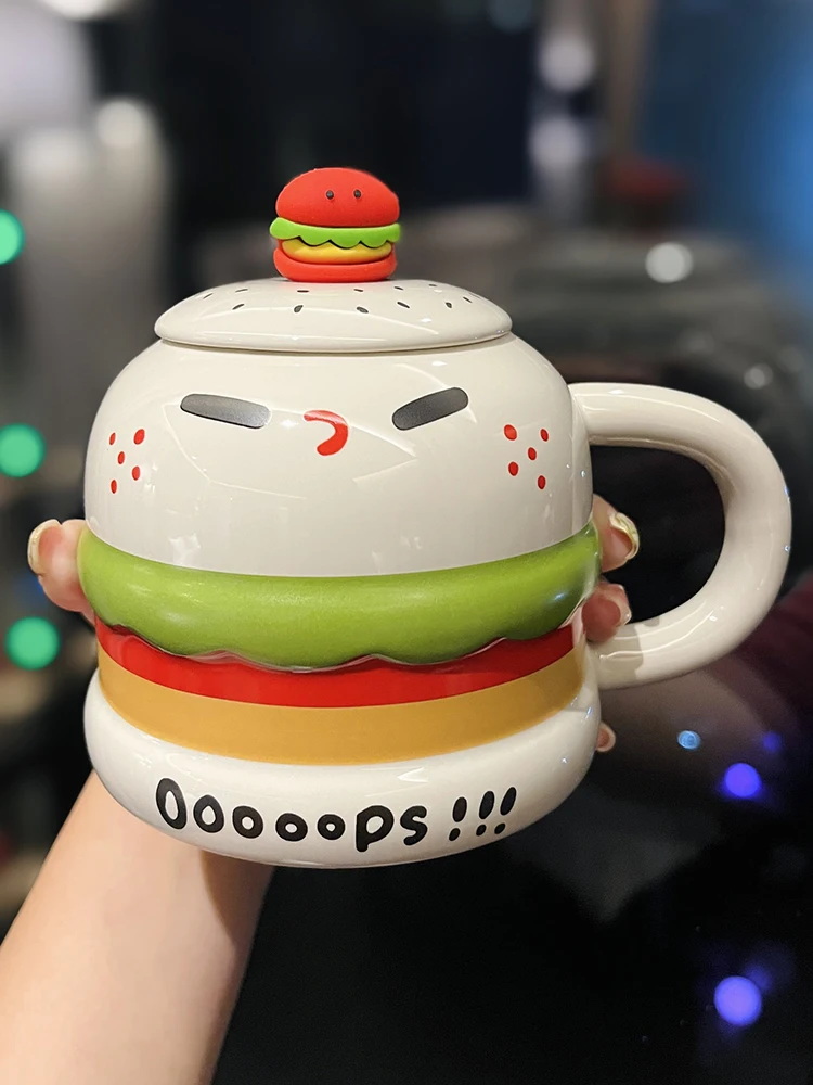 ハンバーガー型陶器マグカップ：ネーム入りギフトに最適な個性的なデザイン