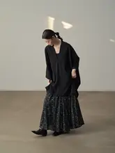 風ヴィンテージスタイルのフレアロングスカート【華やかな柄・ドレープ生地・シルエットアップ効果】