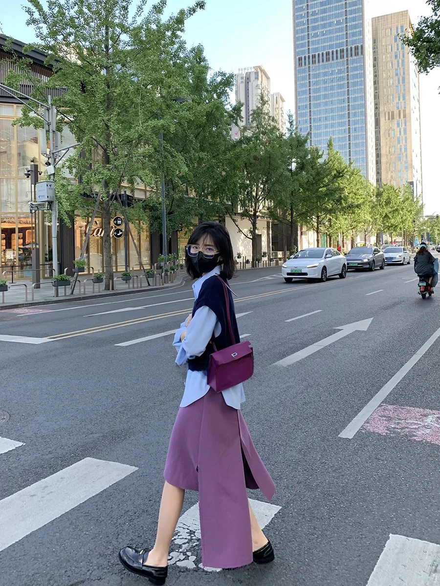 30代の女性にぴったりな春のファッションは？不規則なデザインのハーフスカートが解決する