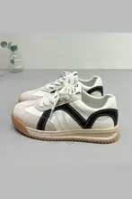 厚底のレディース本革スニーカー【通気性・カジュアル・プレーンデザイン】