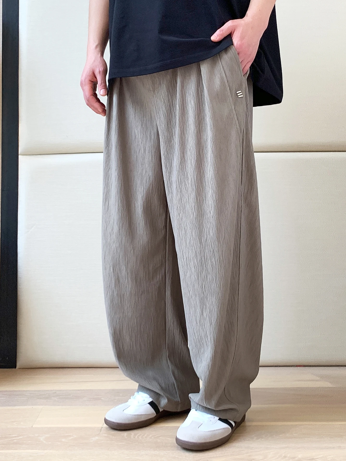 メンズSサイズのストレートカジュアルパンツ：THE PANGの夏用ゆったりパンツが実際どうなのか