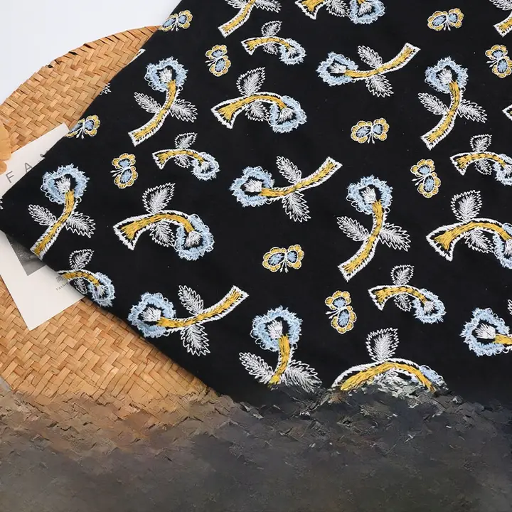 秋冬用ウールツイード生地【刺繍花模様・コットンリネン混】