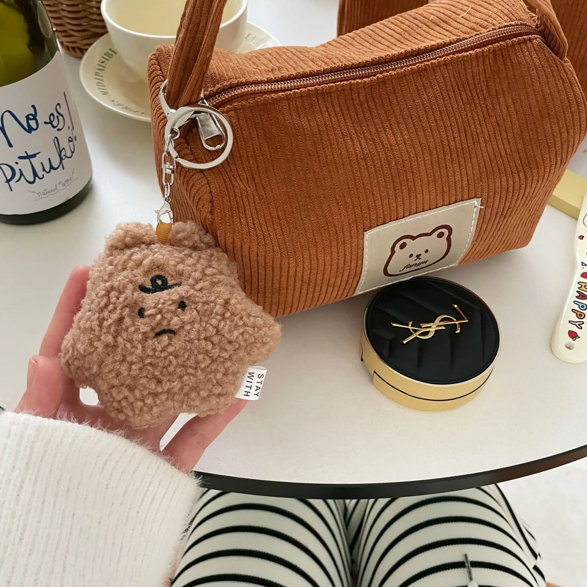 1000円 コスメで満足できるのは、本当に「化粧ポーチ」なのか？
