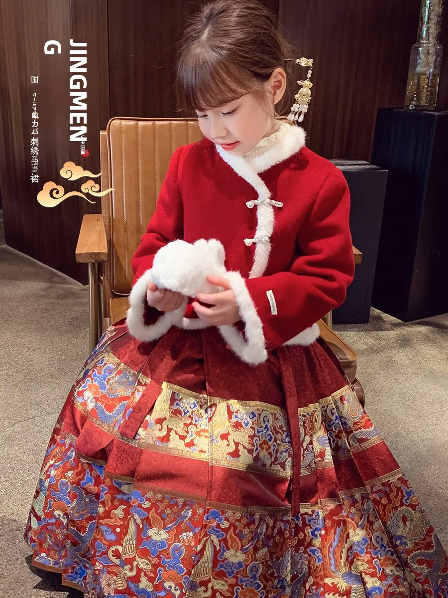 赤ちゃんと法事の服をどう選ぶ？女の子のための国風スタイルが今、注目されている理由