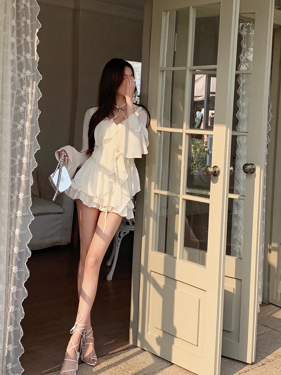 4月末に買えるファッションアイテムは？春から夏に移行するためのベストセレクトとは？