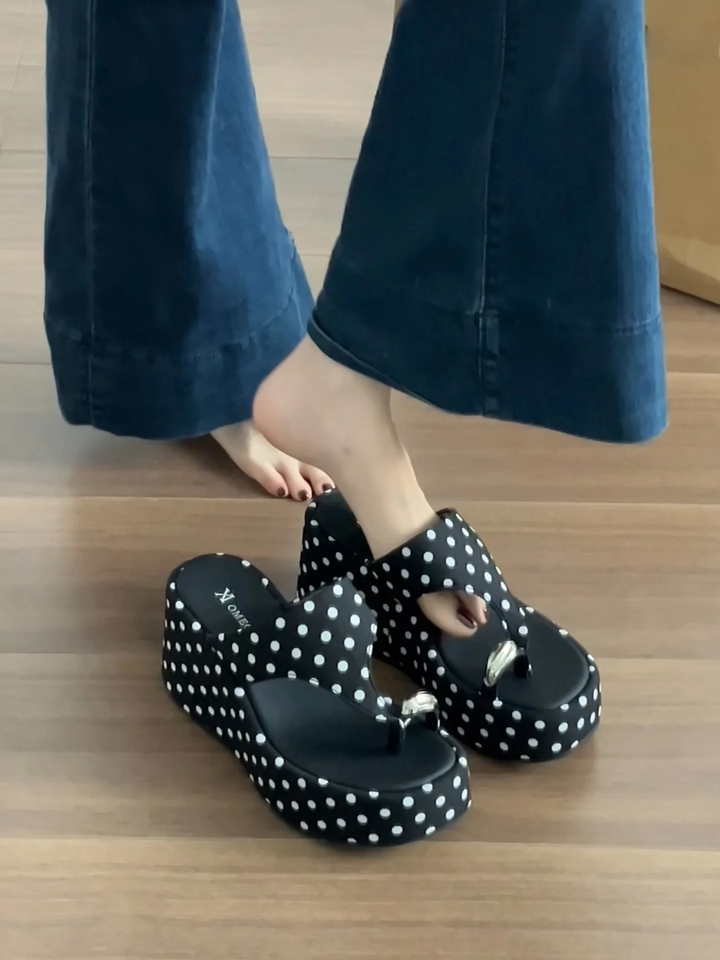 足太い中学生女子が夏コーデで悩むなら、この1足で解決できる？