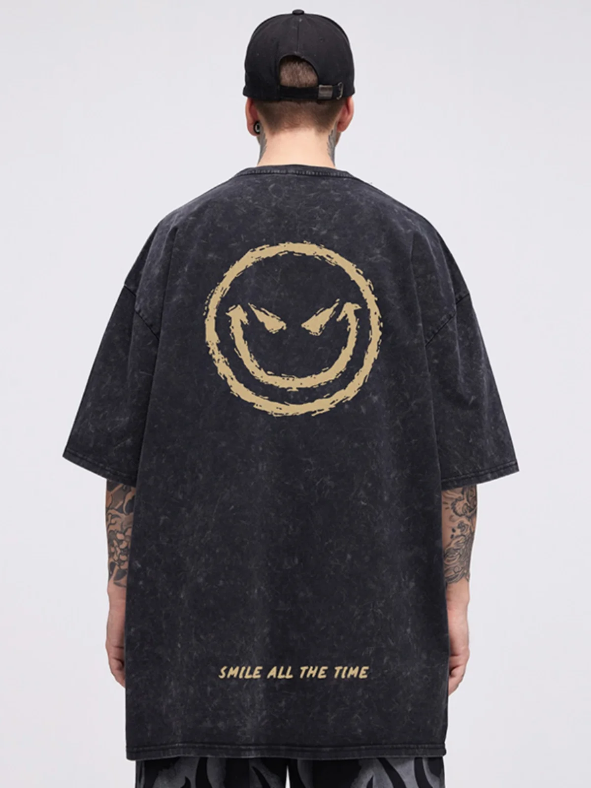 黒Tシャツの色落ちを防ぐためのビンテージ加工コットンTシャツガイド