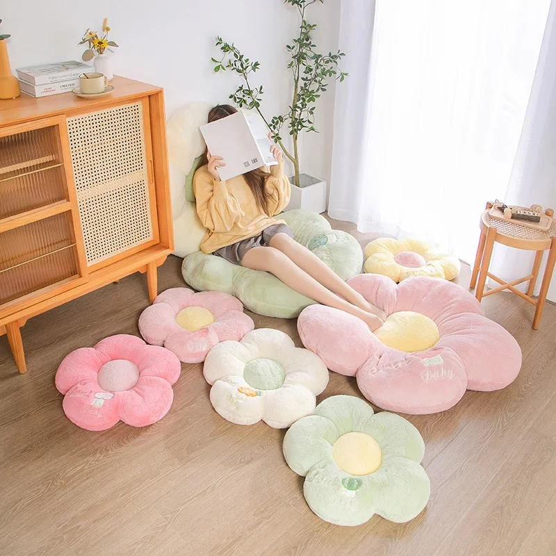 もこもこ座椅子を選ぶべきタイミングは？花柄のふわふわクッションが家に届けた、日常の小さな幸せ