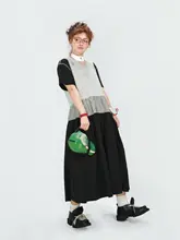 Vネックのドッキングデザインが特徴的な涂鸦柄ドレス【甘美なシルエット・ウエストにフィット】