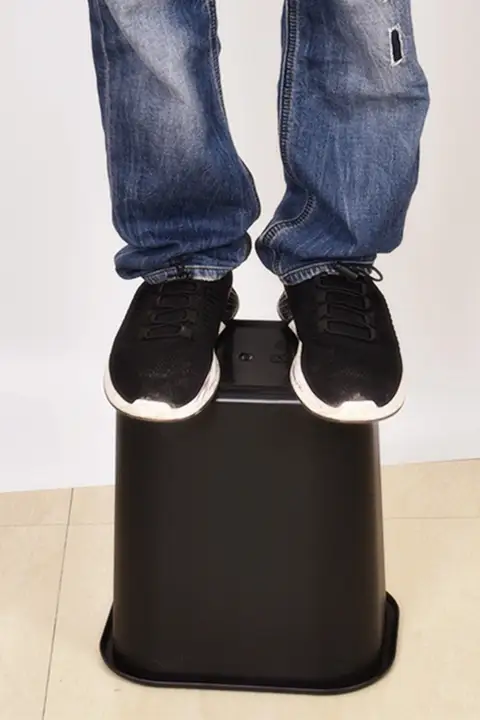 防炎プラスチック製ごみ箱【小型・長方形・ホテル用・オフィス・トイレ用】