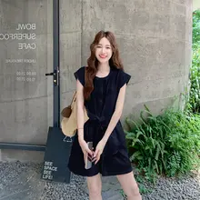 大人の女性にぴったりなコーヒーカラーのノースリーブシャツとショートパンツの夏用コーディネート（セットアップ対応）