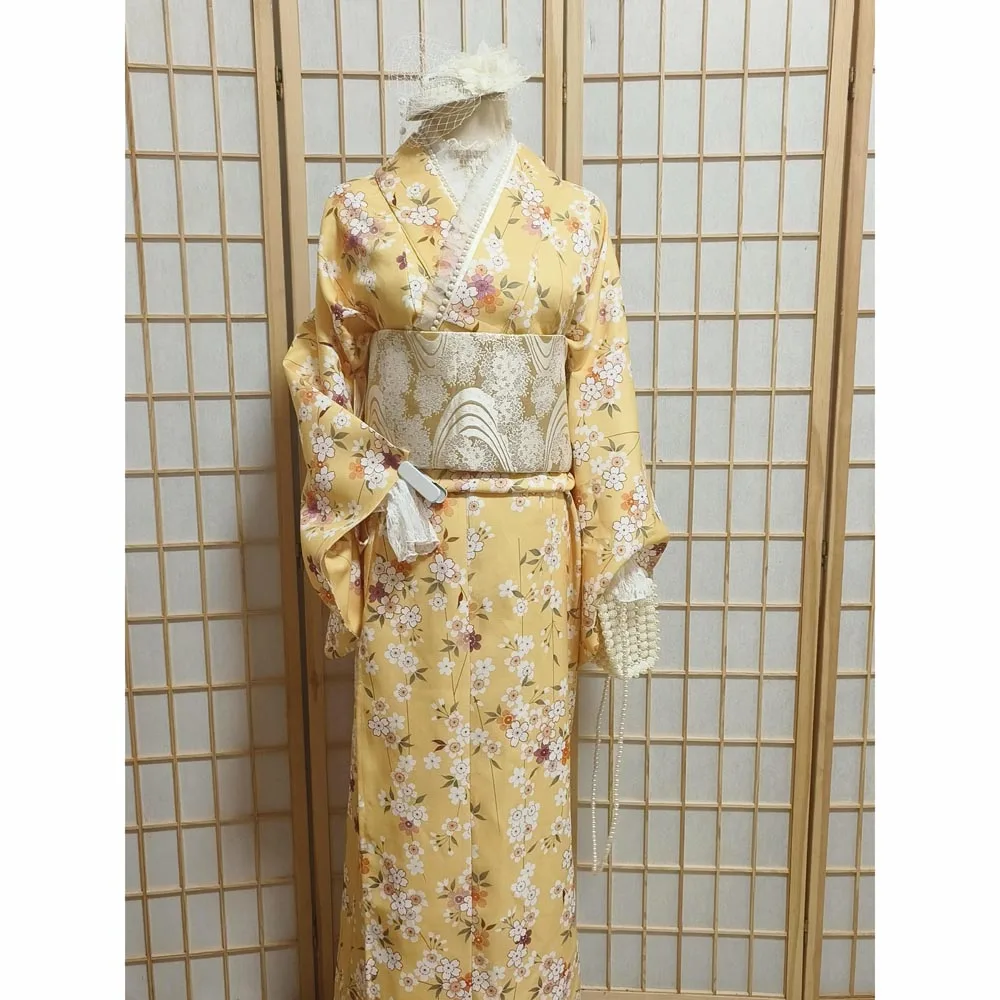 少女用浴衣【白鹅绒花柄・抗皺素材・伝統的な和服】：传统与实用并重的夏季着装选择