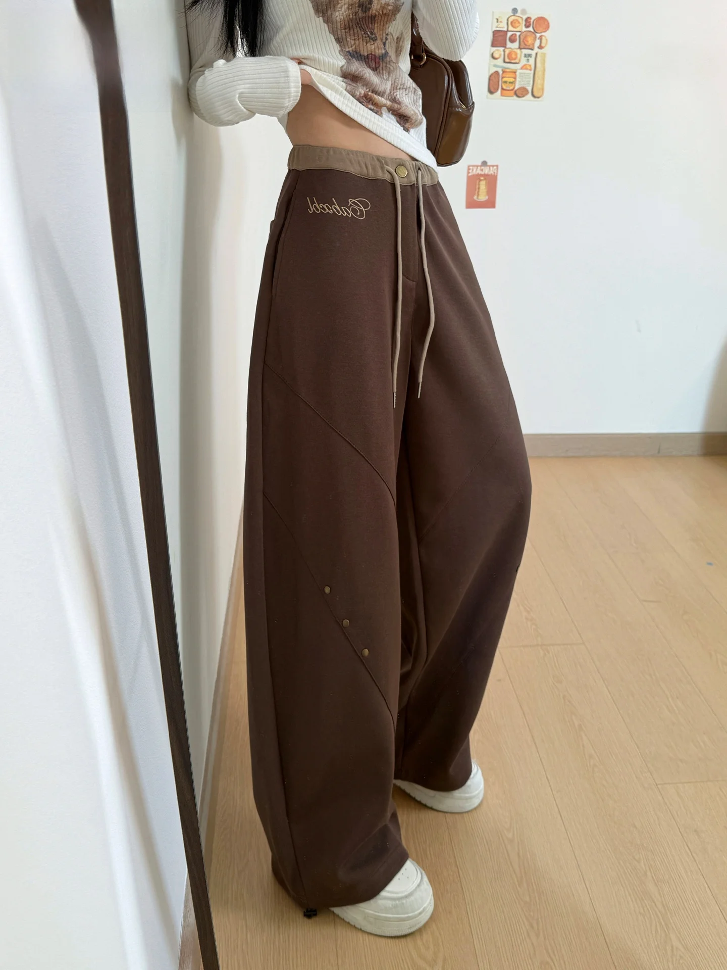 ジョガーパンツ ハイカットスニーカーのベストな選び方は？4選で実際の生活に合うスタイルを発見