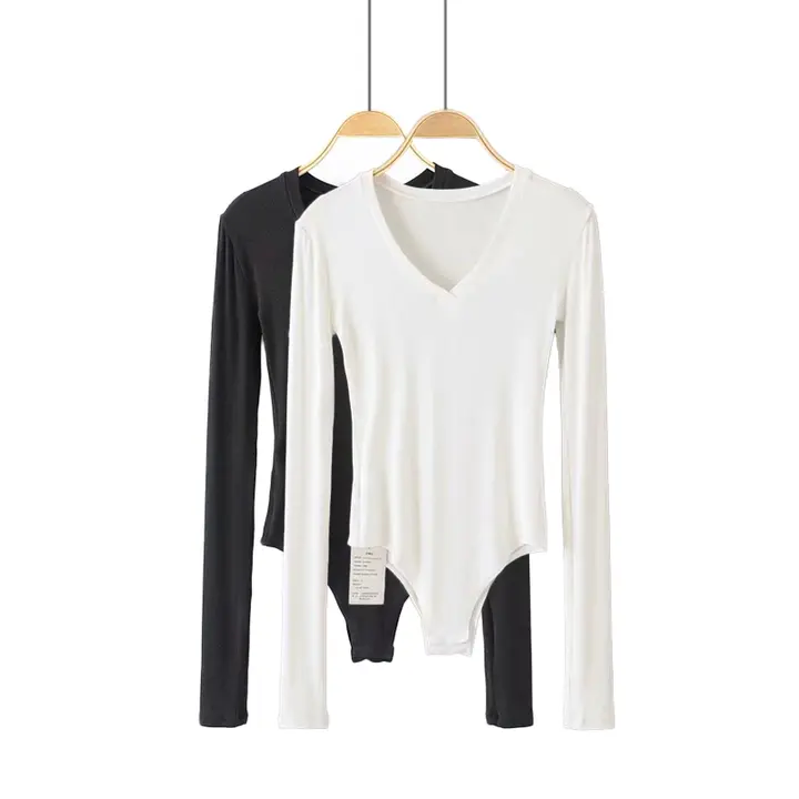 スリムフィットVネックロンパース【長袖・女性用・スタイリッシュデザイン】（セットアップ対応）