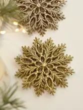 白金色の雪の結晶立体星形飾り【クリスマス装飾・場面設置用】