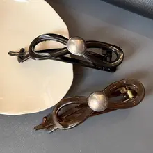 高級感あるパール付きバタフライリボンヘアクリップ【ツイストデザイン・後ろ頭用】