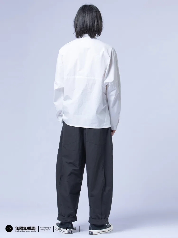 シンプルなメンズシャツは、本当に「着るだけで気分が変わる」の？