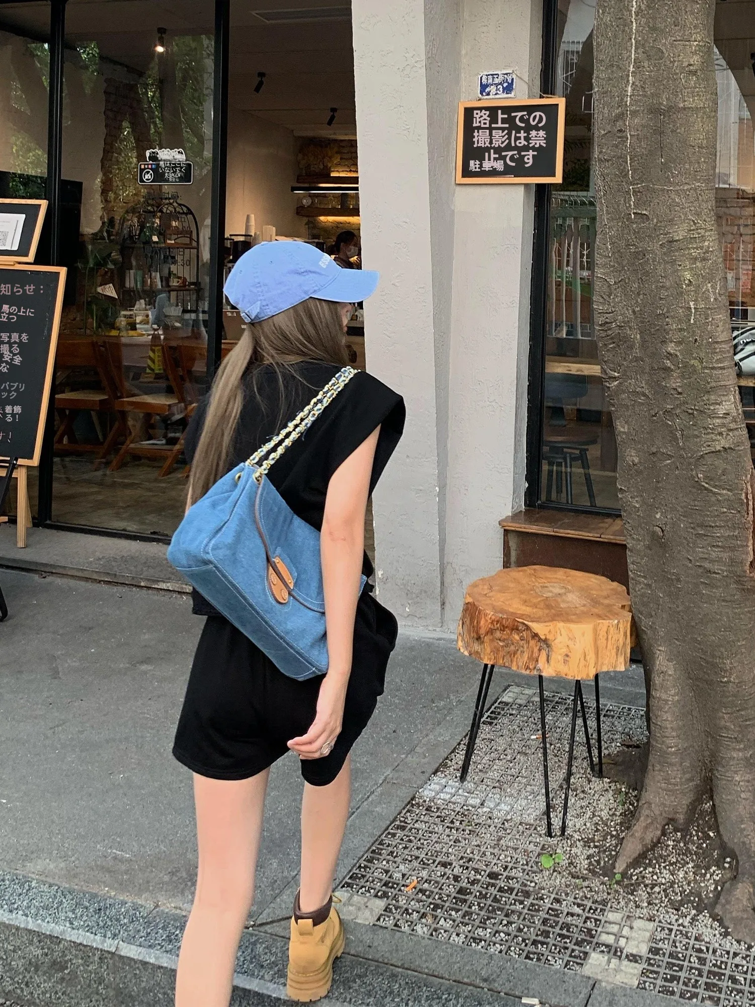 ぴったりTシャツがダサいと感じる理由は？夏の無袖Tシャツで解決できる3つのポイント