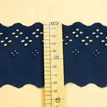 カラフルな手作りの刺繍布【白コットン・花柄・デコレーション用】