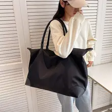大容量ナイロン防水トートバッグ【通勤用・軽量・ショルダーストラップ付き】