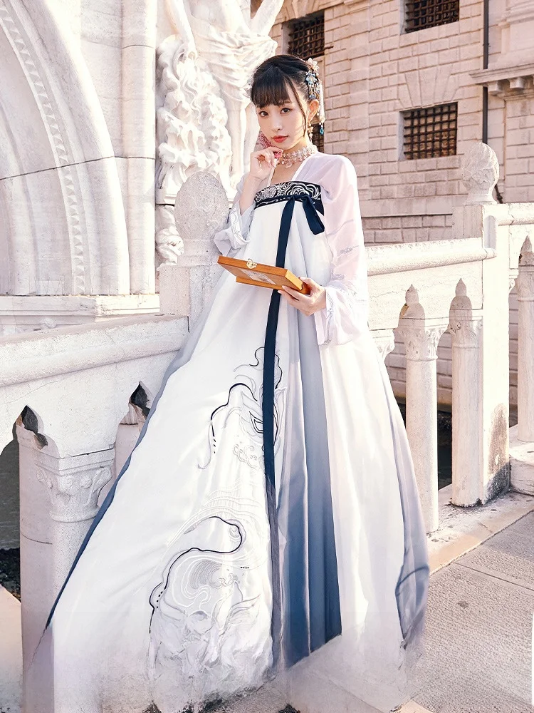 坊主に似合う服は、本当に「和服」なのか？対襟シャツが答えをくれる