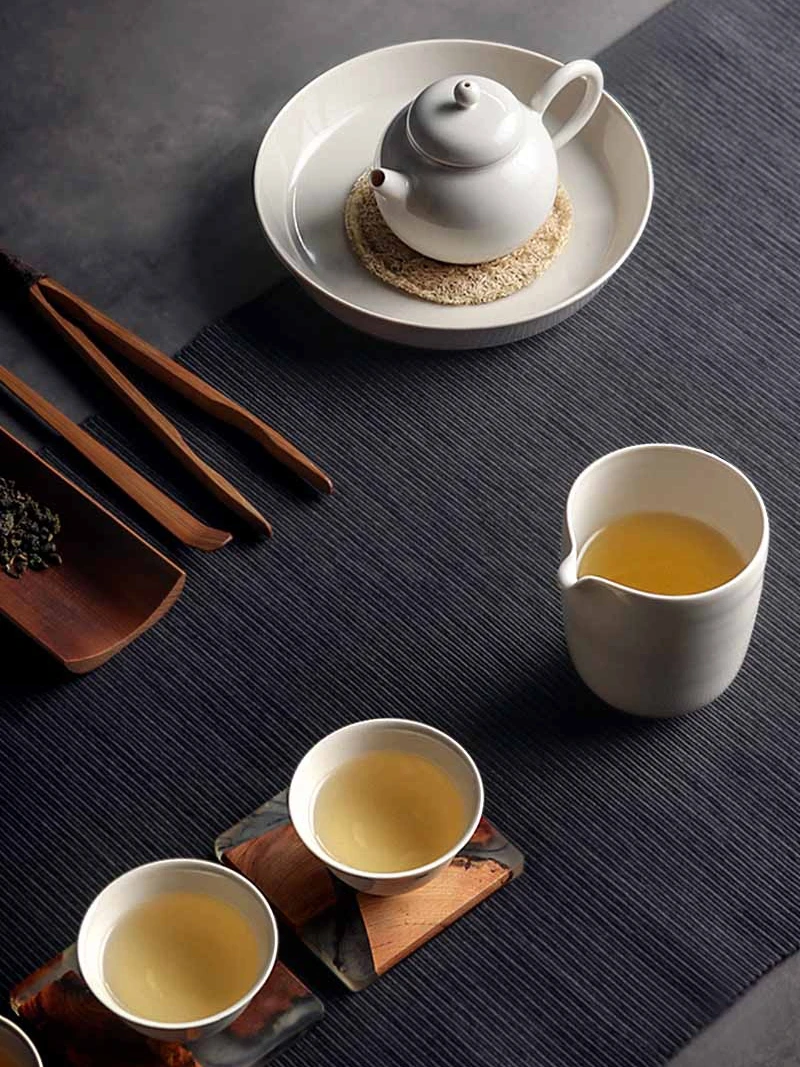 手作り禅スタイル 陶製茶器：草木灰使用による和風おしゃれデザインの実用性と維持法