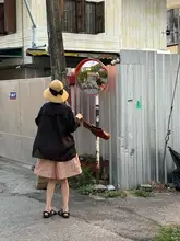 ウエストゴムの花柄デザイン中丈パンツ【ゆったりシルエット・五分丈】