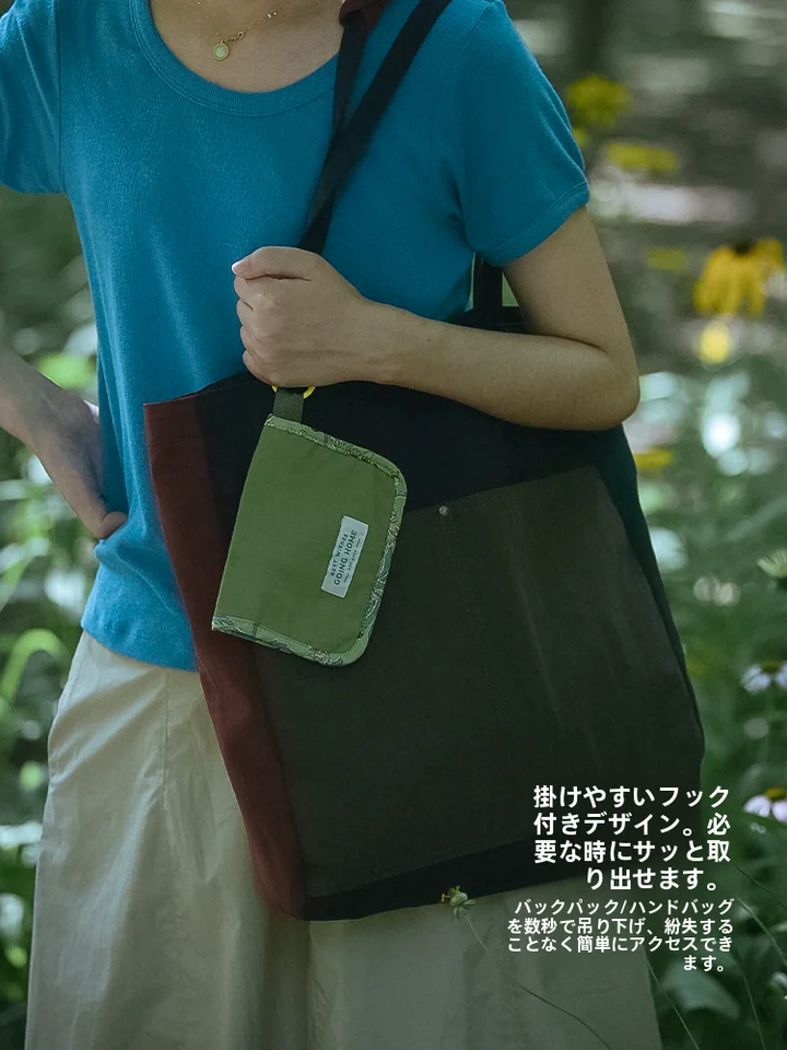 パスポートカードケース【軽量・ネックストラップ付き・旅行用・女性向け】