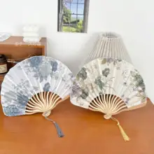 水墨画デザインの折りたたみ扇子【中国風・夏用・携帯便利】