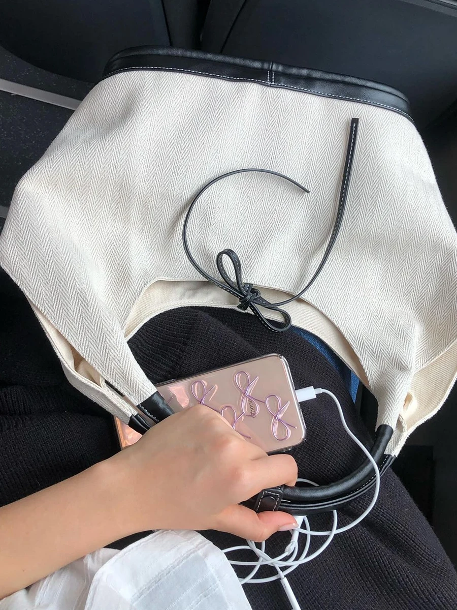 お出かけトートバッグで通勤も旅行もスムーズに？この1つのバッグが解決する理由とは