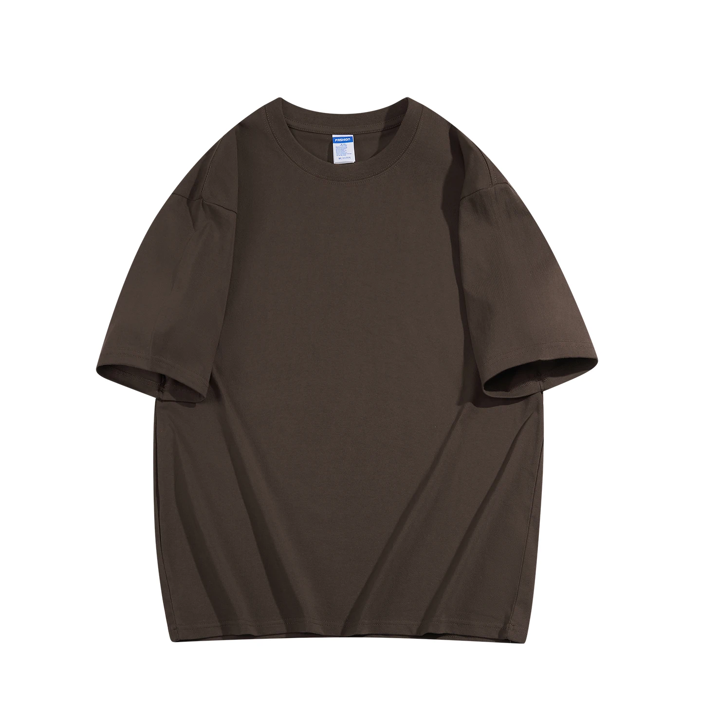 オフィスカジュアルのTシャツはどう選ぶ？通勤に合う綿100%の半袖Tシャツが今、注目されている理由