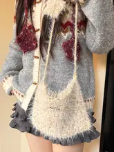 ヴィンテージ風 赤いニット帽【耳あて付き・極上の柔らかさ】