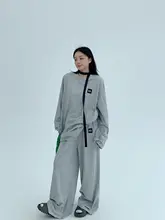 春夏に最適！フィットストレートレッグパンツ【女性用・軽やかな素材・カジュアルスタイル】