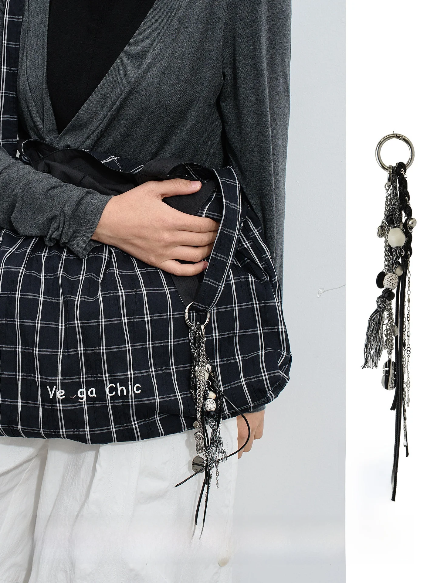 ハンドメイド 黒白編み込み素材のパース用チャーム：ユニセックス・多用途の実用性と価格帯を解説