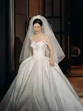花嫁の結婚式用ロングトレインドレープドレス【シンプルなチュール・ロングベール・アウトドアイベント】