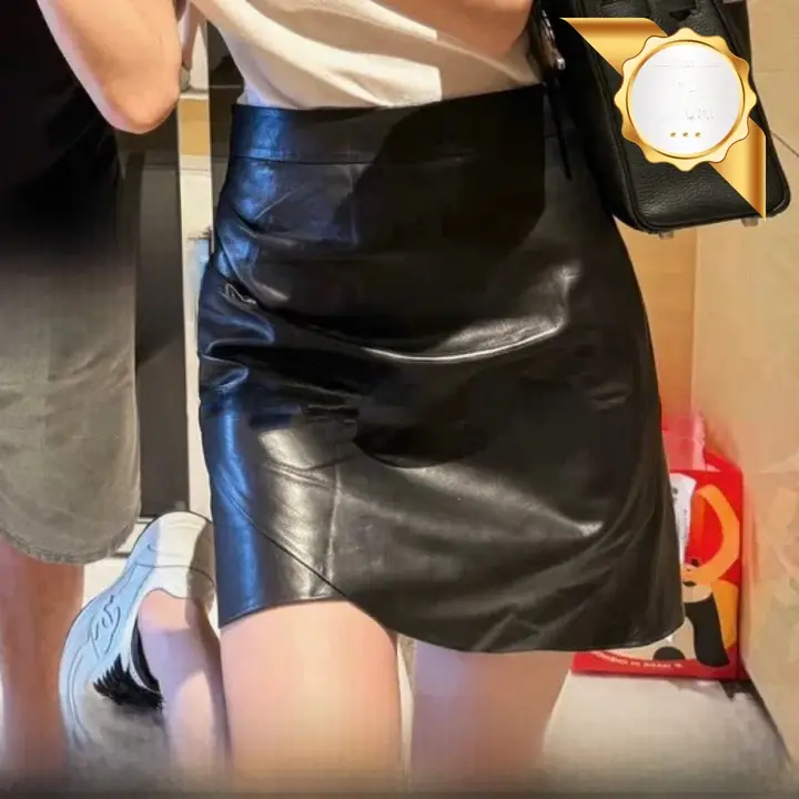 ラムレザー製 ミニスカート【フィット感抜群・シンプルデザイン・ストレートシルエット】