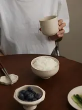 高級感ある陶器製ティーカップ【シンプルデザイン・コーヒーカップ・家庭用】