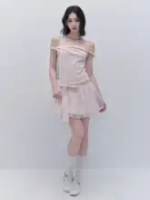 甘美で魅力的！一字肩バンド付きドレス【シフォン素材・デート用・柔らかい】