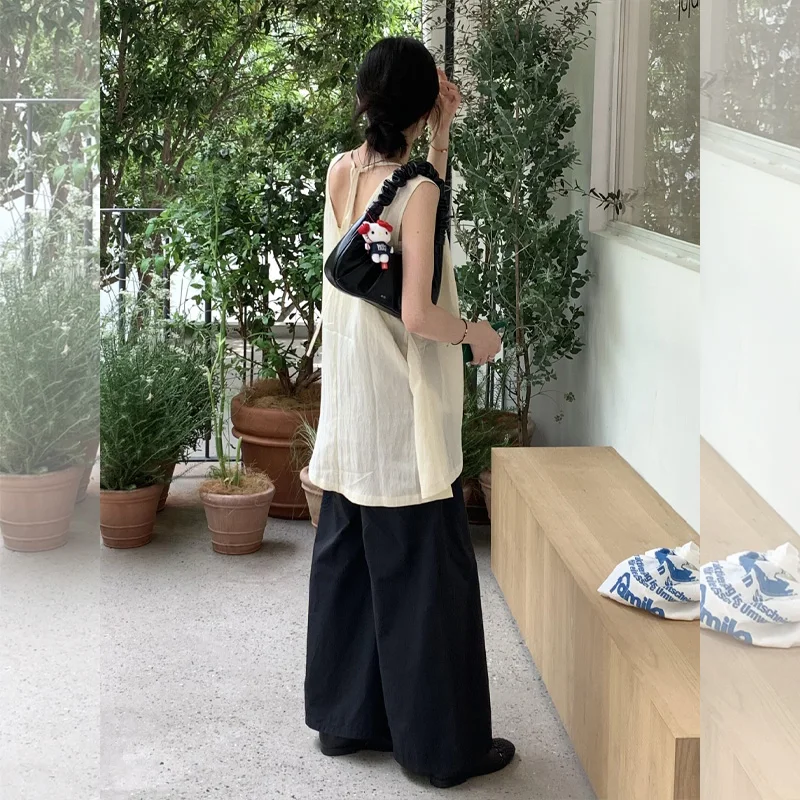 水色夏のコーデに迷ったとき、どう選ぶ？