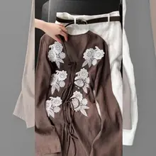 レトロレースの花刺繍付きリボンシャツとスカート【春向け・高級感・ファッショナブル】（セットアップ対応）