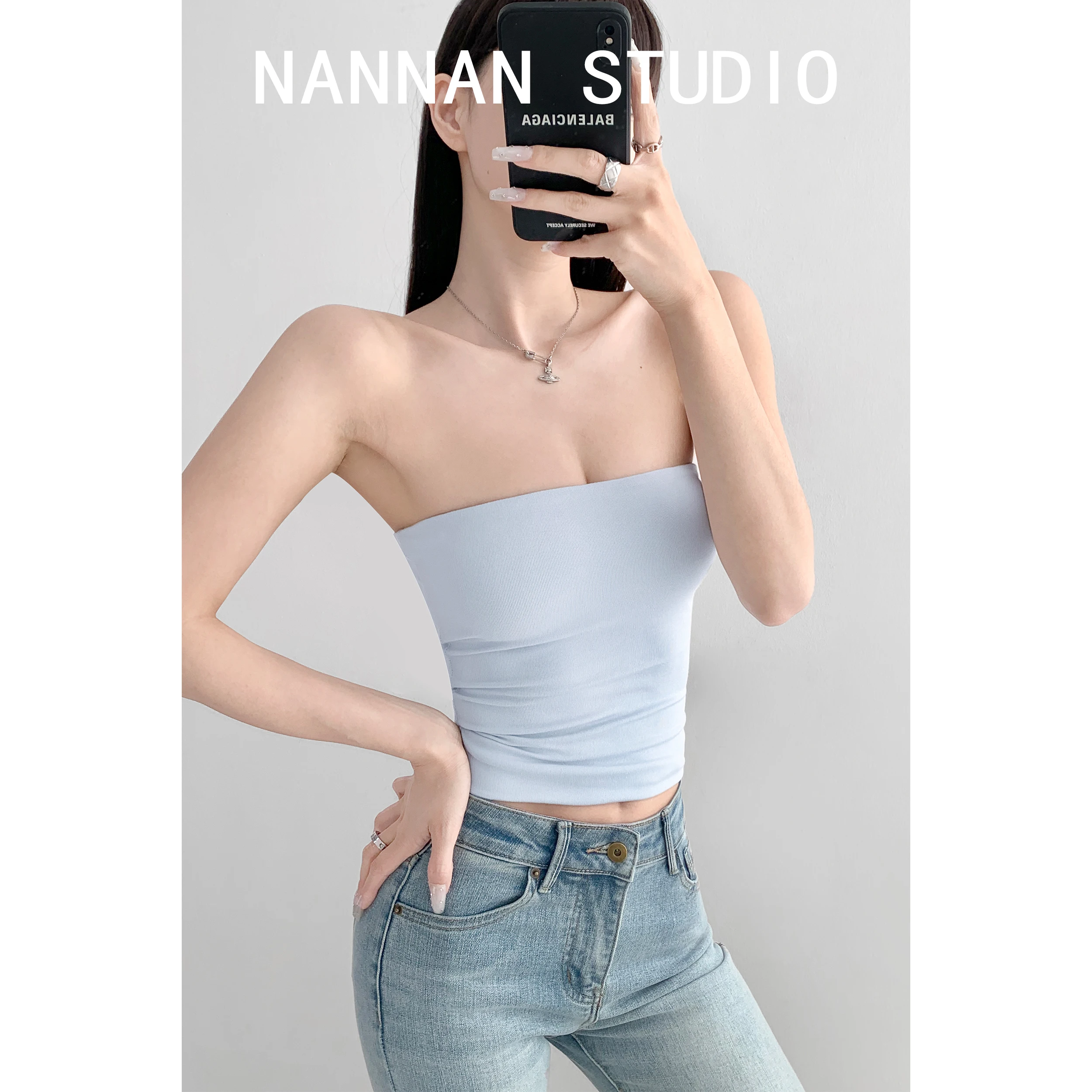 巨乳パーカーのスタイルアップ効果は実際にあるのか？紫沫のノースリーブトップスを検証