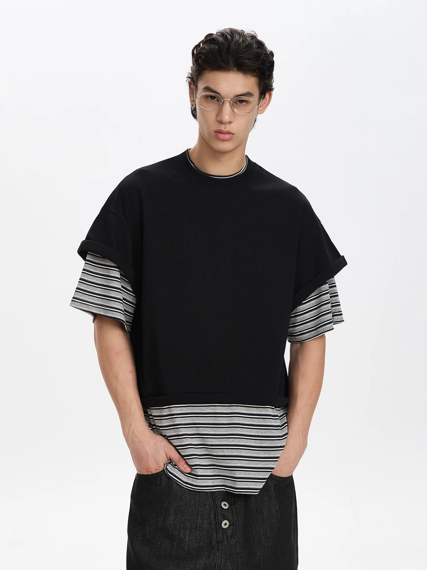 トーンアップするtシャツ重ね着コーデ メンズは、どうやって着こなすの？