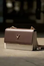 高級感ある本革ショルダーバッグ【チェーンストラップ・斜め掛け】