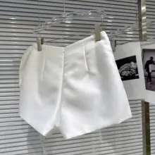 立体的な大きなリボンデザインのショートパンツ【春用・ファッション・女性用】（セットアップ対応）