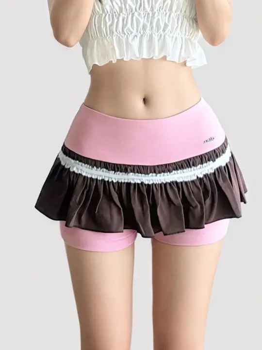 ピンクのカラーコンビネーション使用の低腰スカートパンツ【セクシーでキュートなデザイン・ショート丈】（セットアップ対応）
