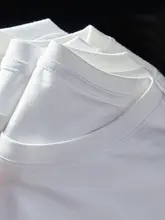 シンプルな長袖Tシャツ【メンズ・コットン・白・秋冬向け】