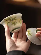 手描きの白瓷桂花茶碗【陶器製・褐色デザイン】