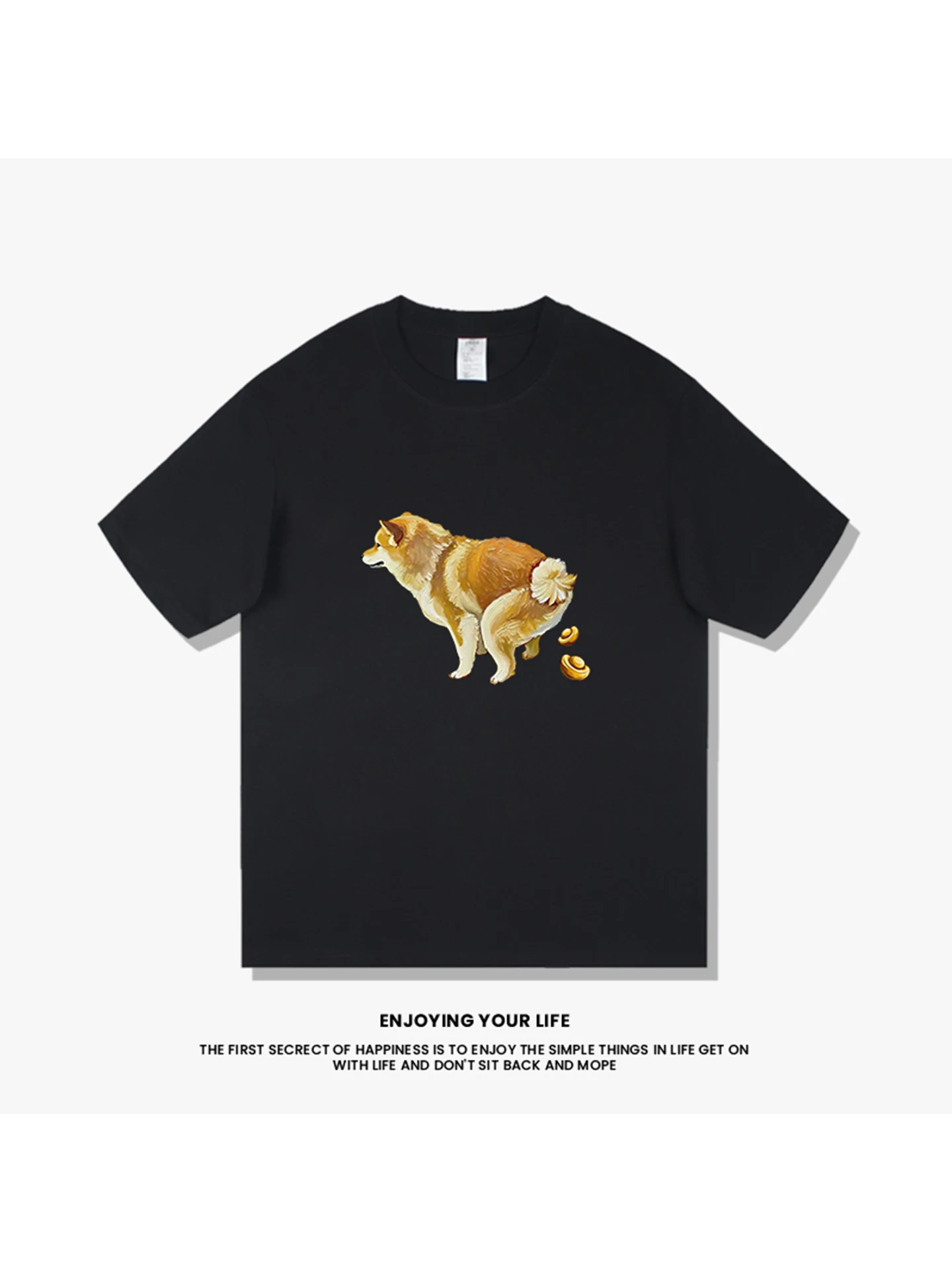 柴犬デザインの手描きTシャツ：重厚なコットンで日常に響くキャラクターの表現